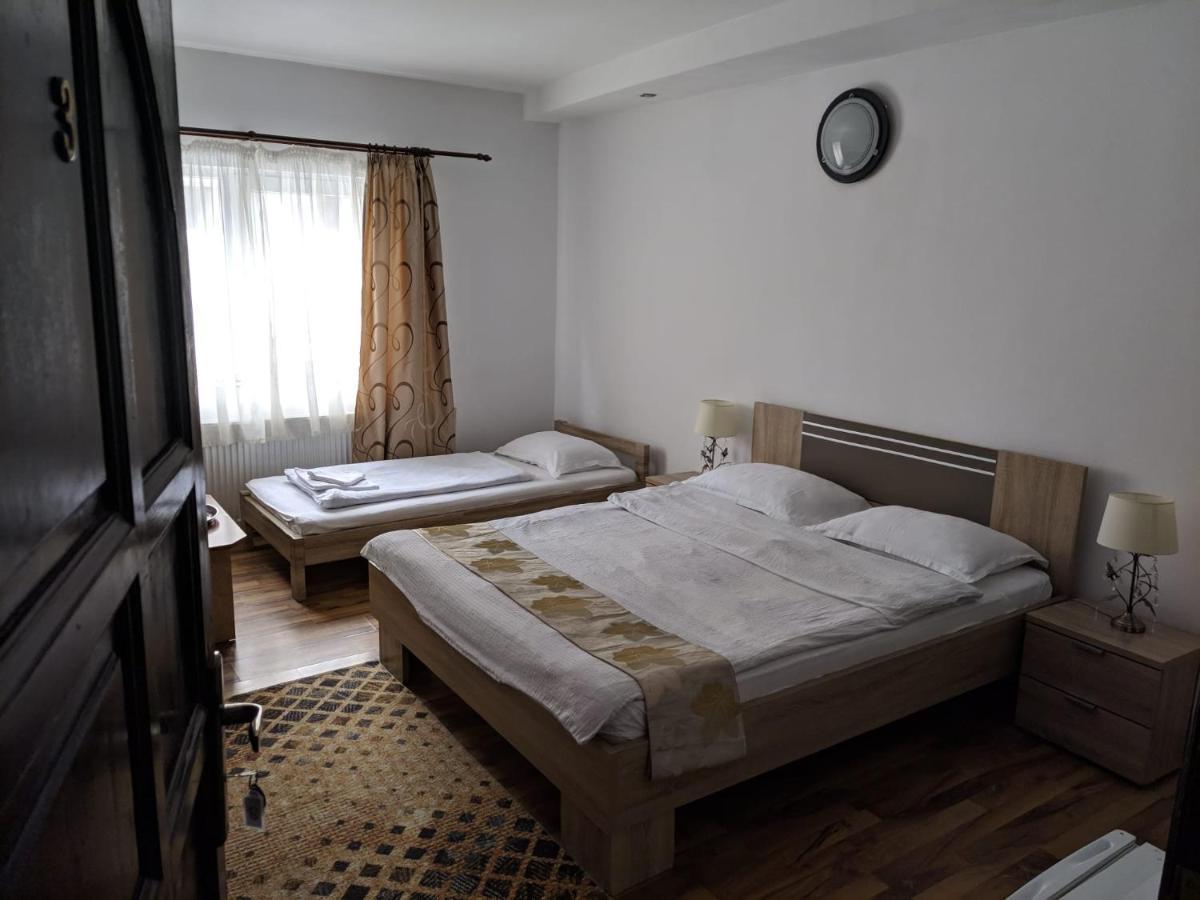 Pension Casa Samurai Brasov Exterior photo