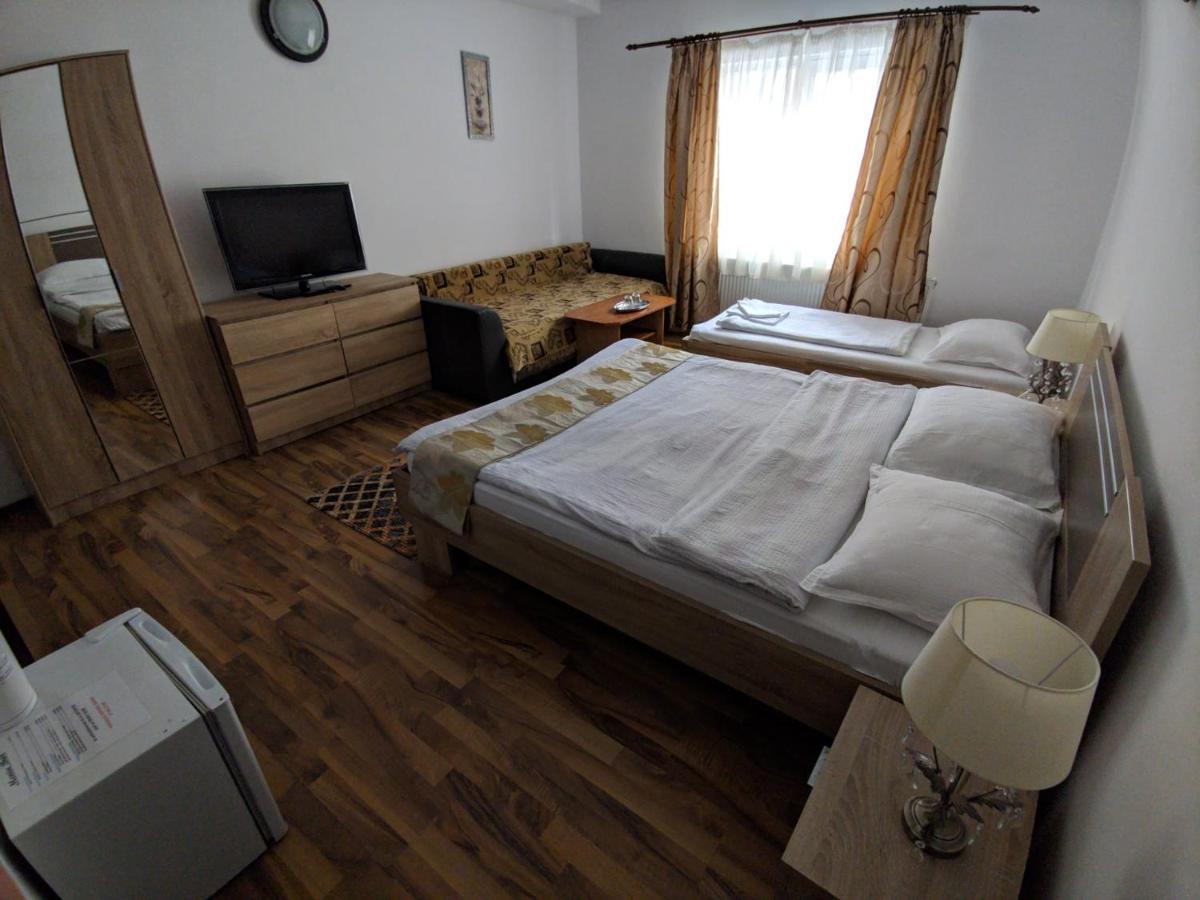 Pension Casa Samurai Brasov Exterior photo