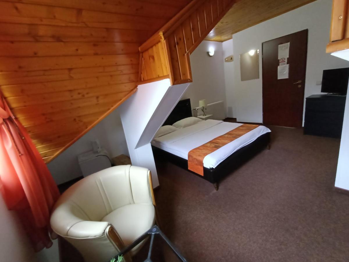 Pension Casa Samurai Brasov Exterior photo