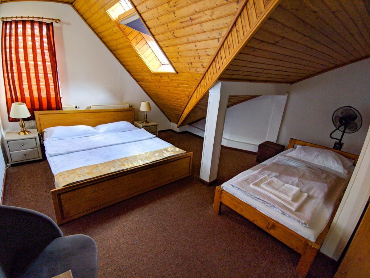Pension Casa Samurai Brasov Exterior photo